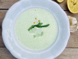 Rezepte bei Hitze Gurkenkaltschale